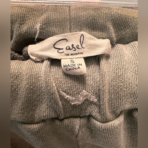 Easel Jogging Pants with Lightning Bolts - Picture 8 of 8